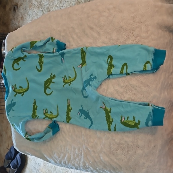 Crocodile one piece button down outfit - Picture 2 of 3